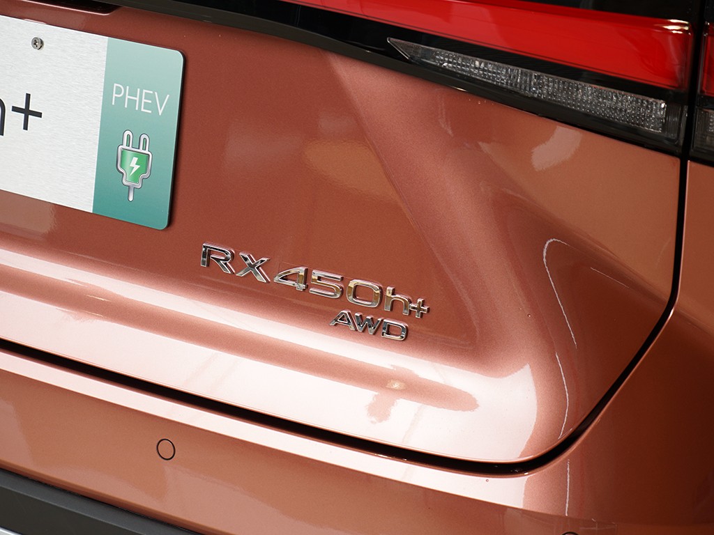 雷克萨斯RX新能源2023款 450h+ 四驱畅享版