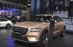 捷尼賽思純電GV70圖片