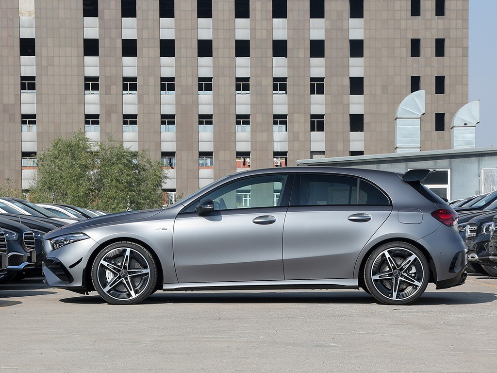 奔驰A级AMG(进口) 2024款 AMG A 35 4MATIC