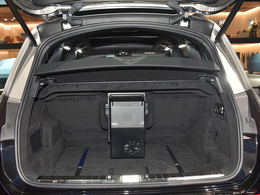 迈巴赫GLS 2024款 GLS 600 4MATIC 极夜版