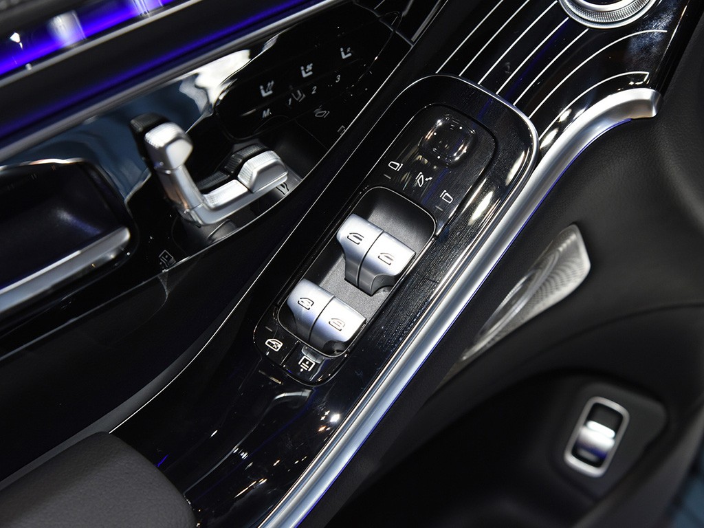 奔驰S级 2022款 S 500 L 4MATIC 高级定制版