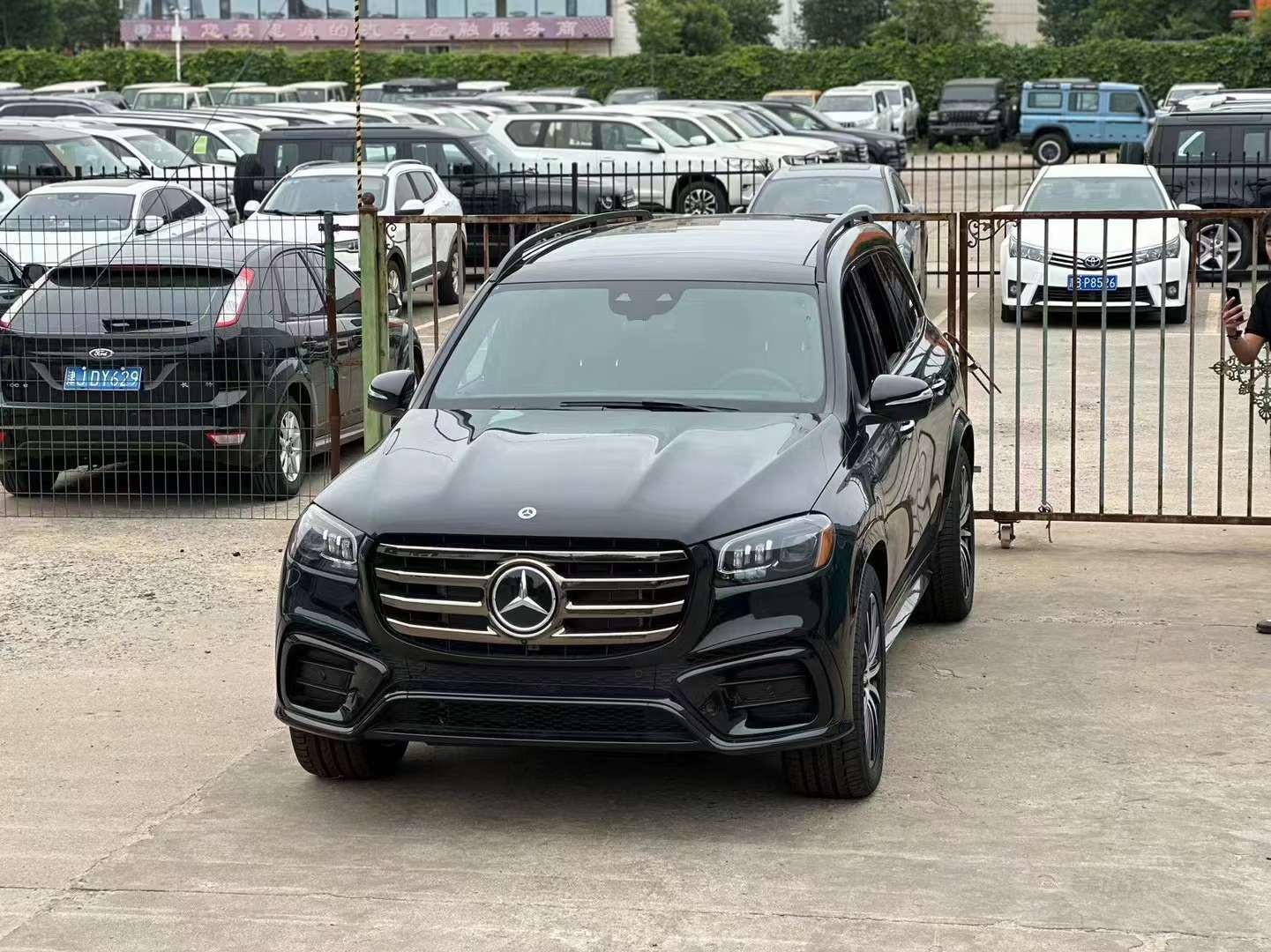 奔驰GLS欧版外观