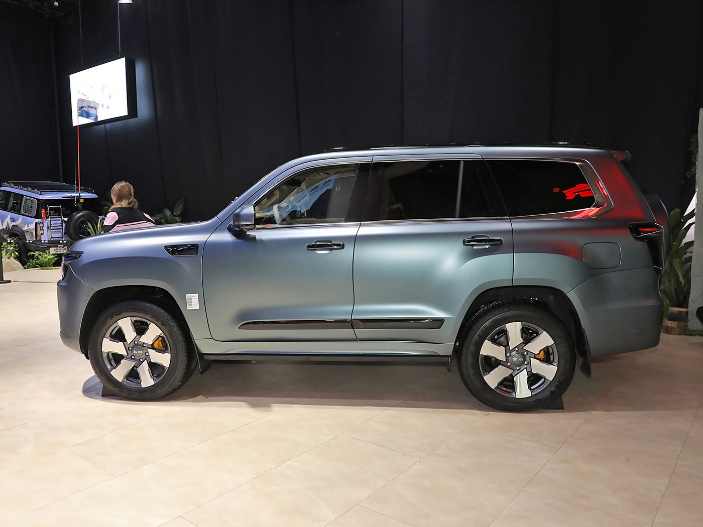 北京越野BJ60雷霆 2024款 1.5T 魔核电驱进阶版 5座