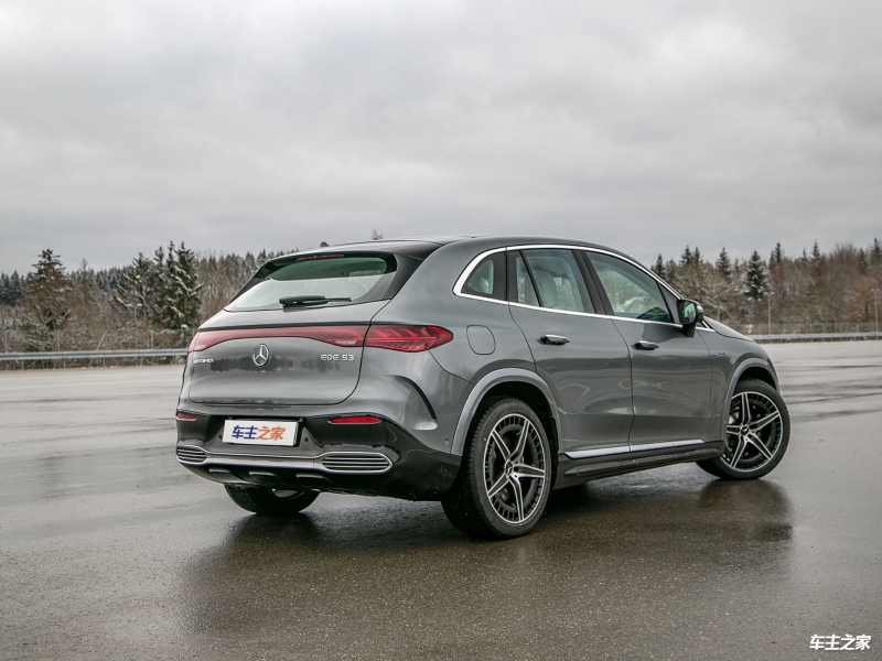 成都奔驰EQE SUV AMG售价86.34万起 暂无优惠