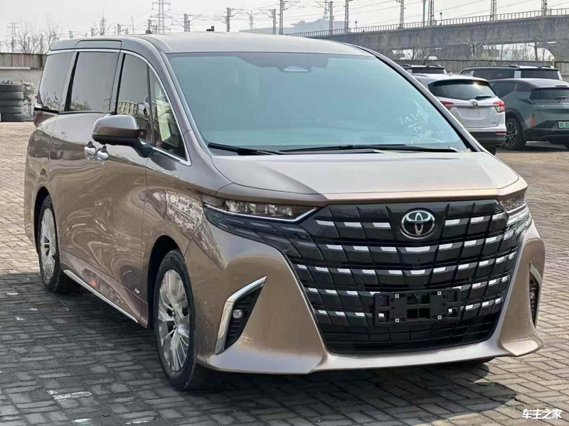 埃尔法 2025款 双擎 2.5L 尊贵黄金版