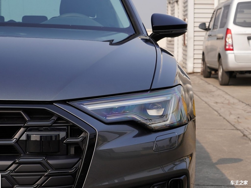 奥迪A6(进口) 2025款 Avant 先锋派 45 TFSI 臻选动感型