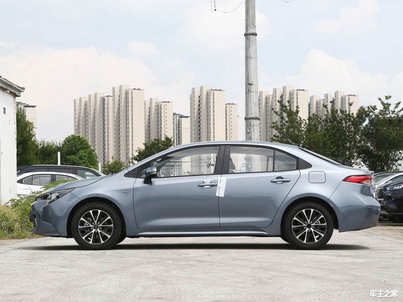 雷凌 2024款 智能电混双擎 1.8L 领先版