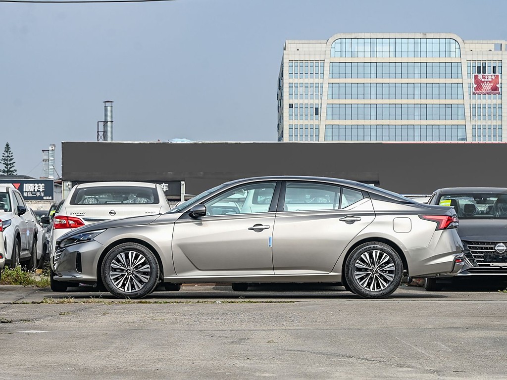 天籁 2024款 2.0L XE 真心版