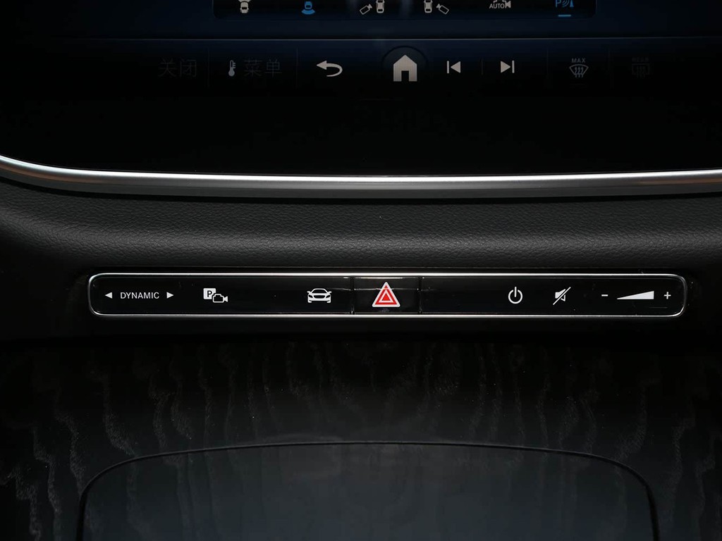 奔驰E级 2025款 改款 E 300 L 时尚运动型