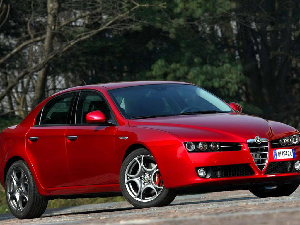 红色ALFA 159右前方45度