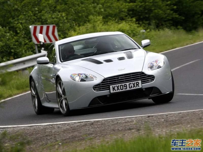 V12 Vantage银色 V12 Vantage