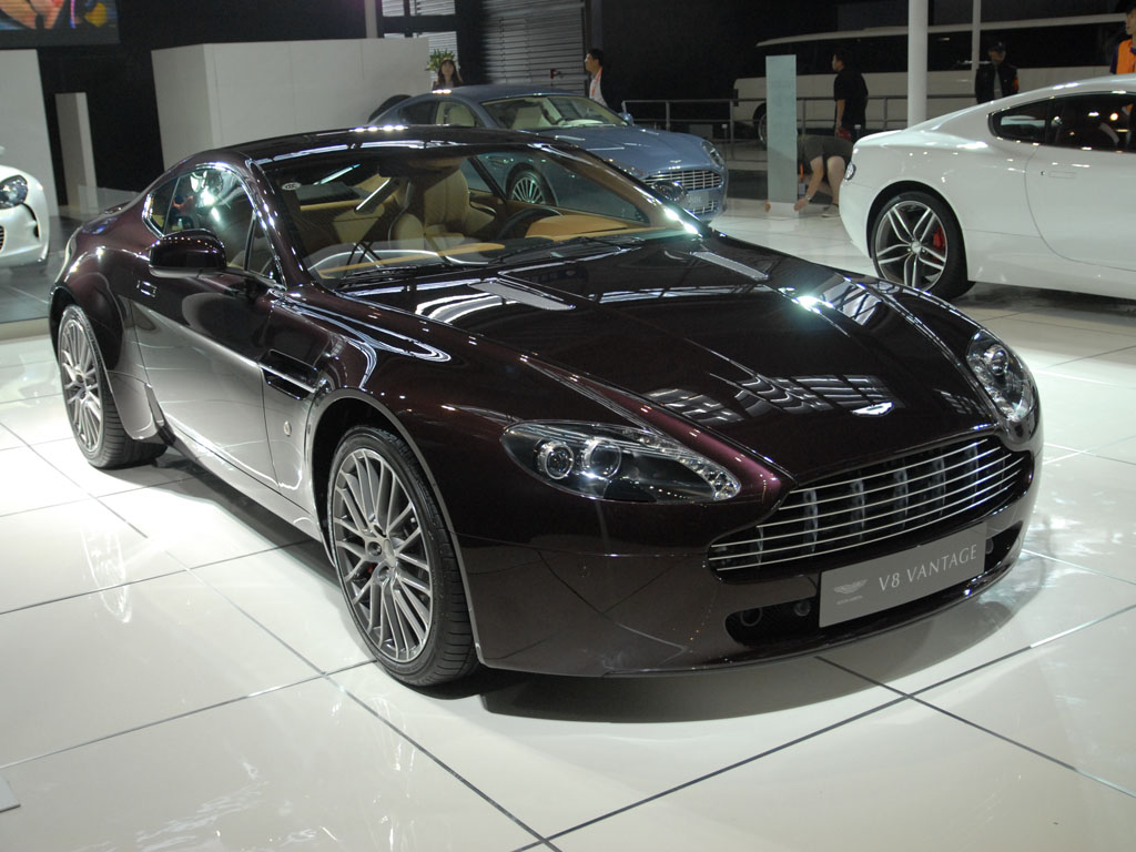 V8 Vantage