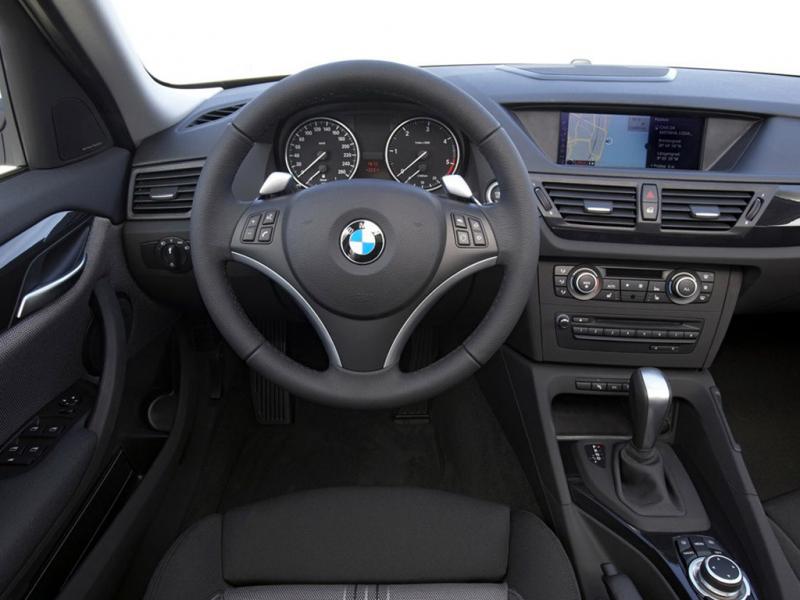 白色2010款 基本型方向盘|宝马x1(进口)内饰图片 – 车主之家