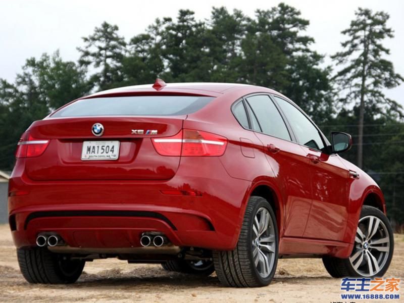 宝马X6红色 宝马X6右后45