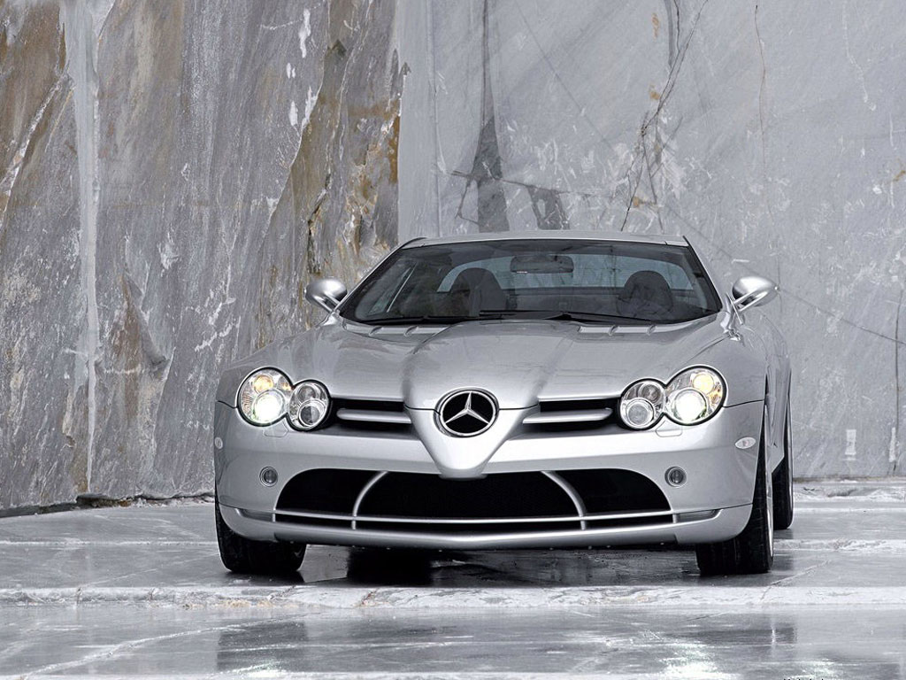 银色奔驰slr车前正视