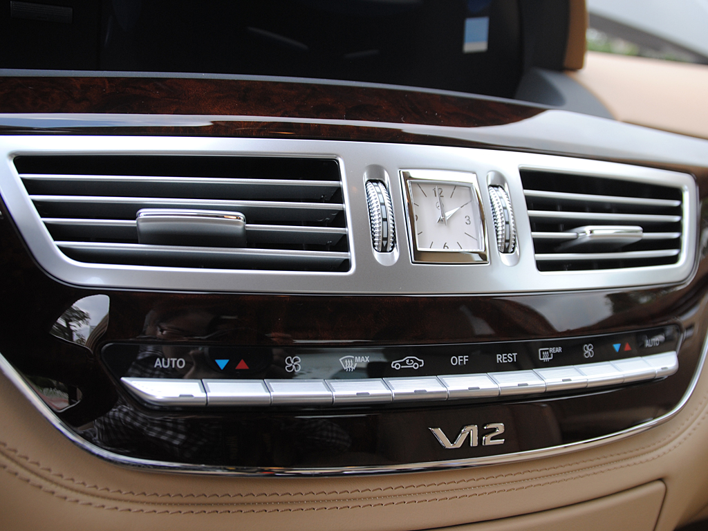 奔驰s级空调出风口