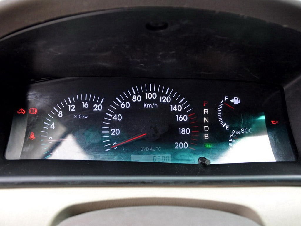 比亚迪f3仪表盘