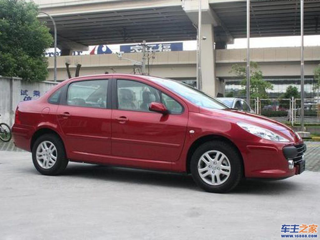 汽车图库 标致 东风标致 标致307(44/338) 外观 红色 标致307 参考