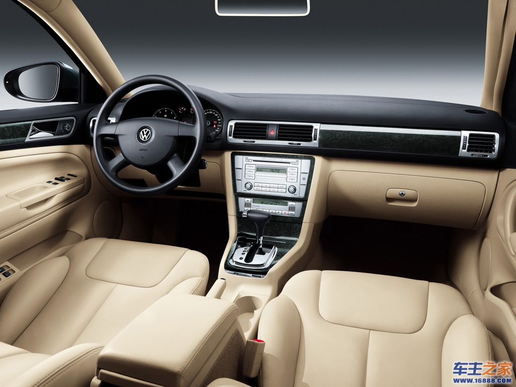 汽车图库 大众 上汽大众 帕萨特(410/593) 内饰 帕萨特 参考成交价