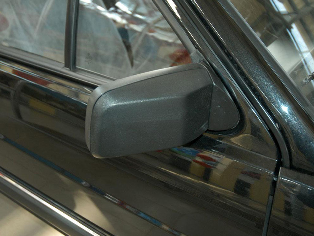桑塔纳右后视镜