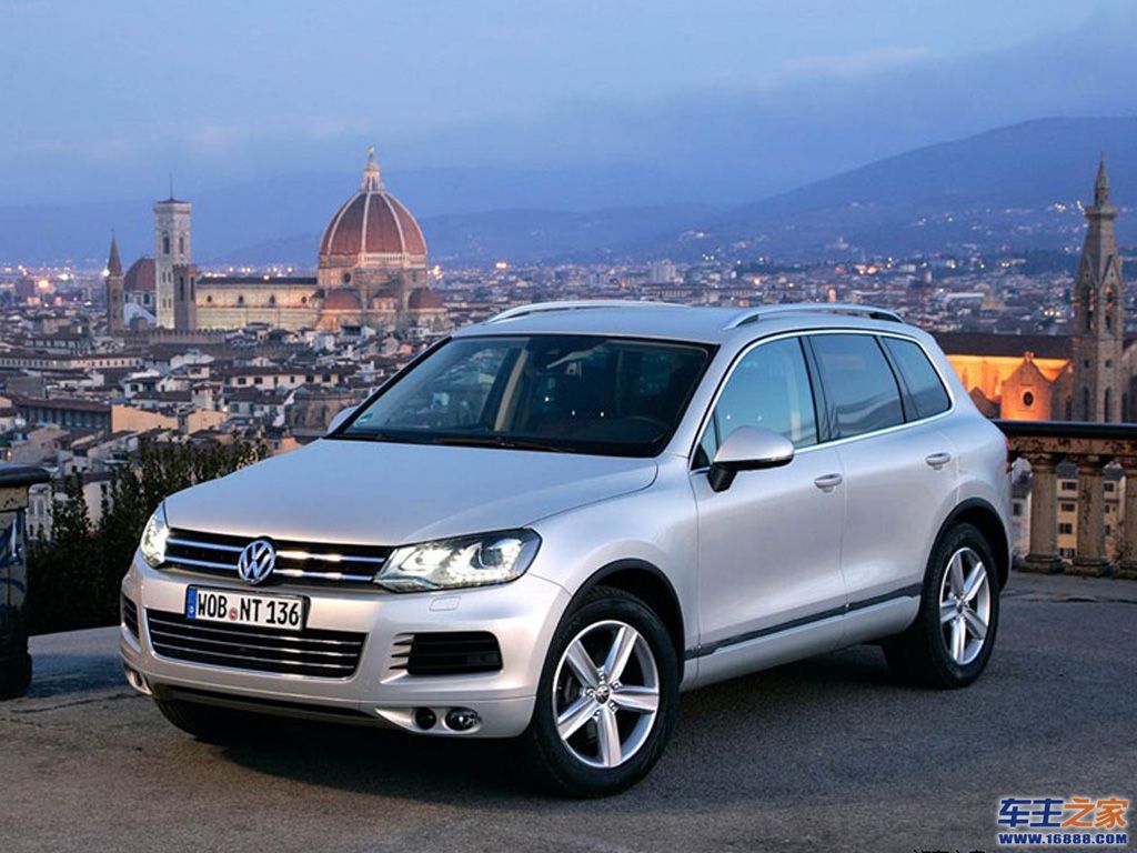 途锐银色 途锐左前45