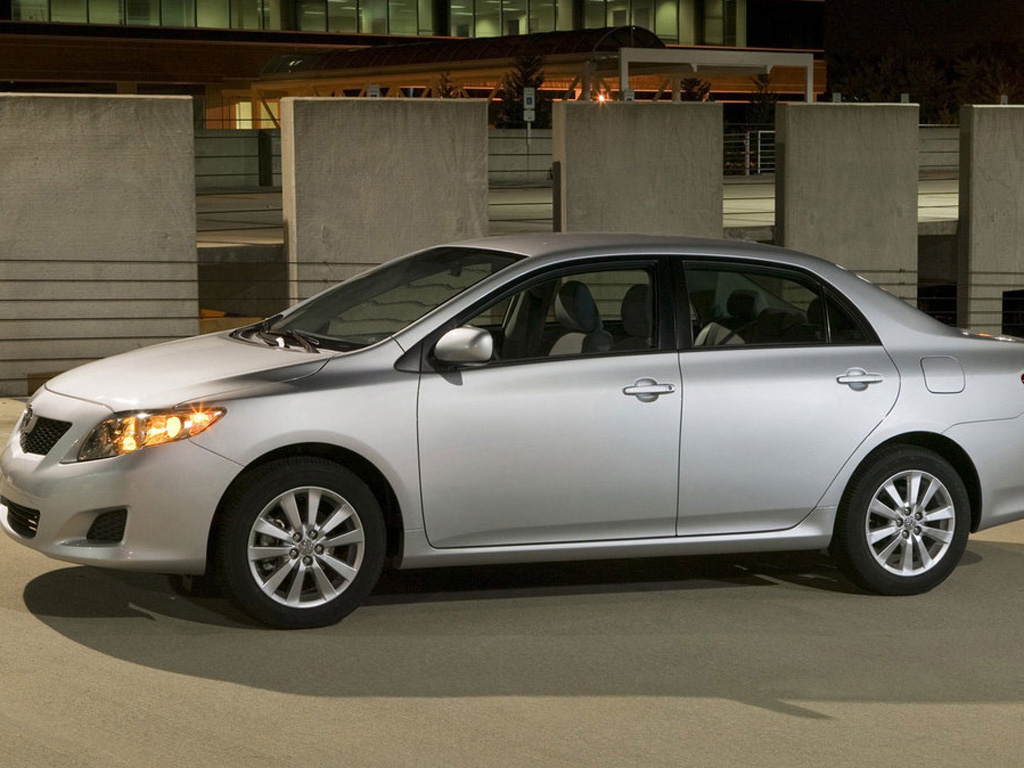 汽车图库 丰田 一汽丰田 卡罗拉(160/889) 外观 银色卡罗拉斜左侧