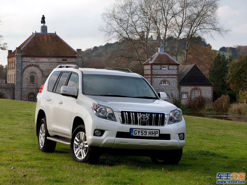 汽车图库 丰田 进口丰田 普拉多(进口)(43/139) 外观 白色 普拉多