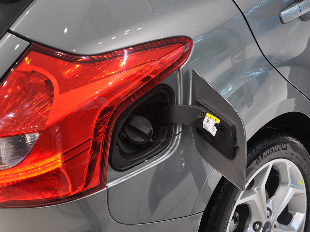 福克斯油箱加油口