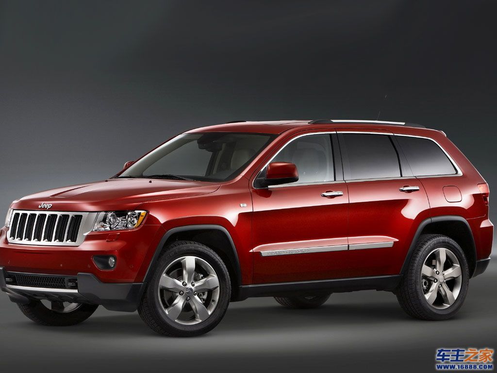 红色进口大切诺基