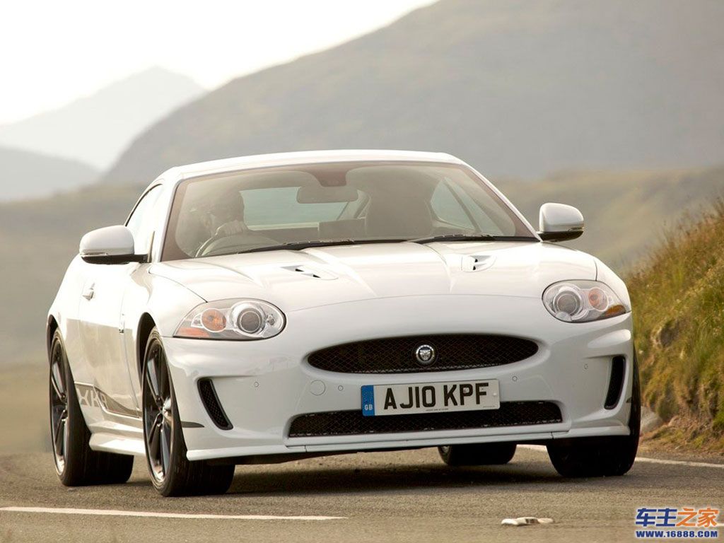 白色 捷豹xk