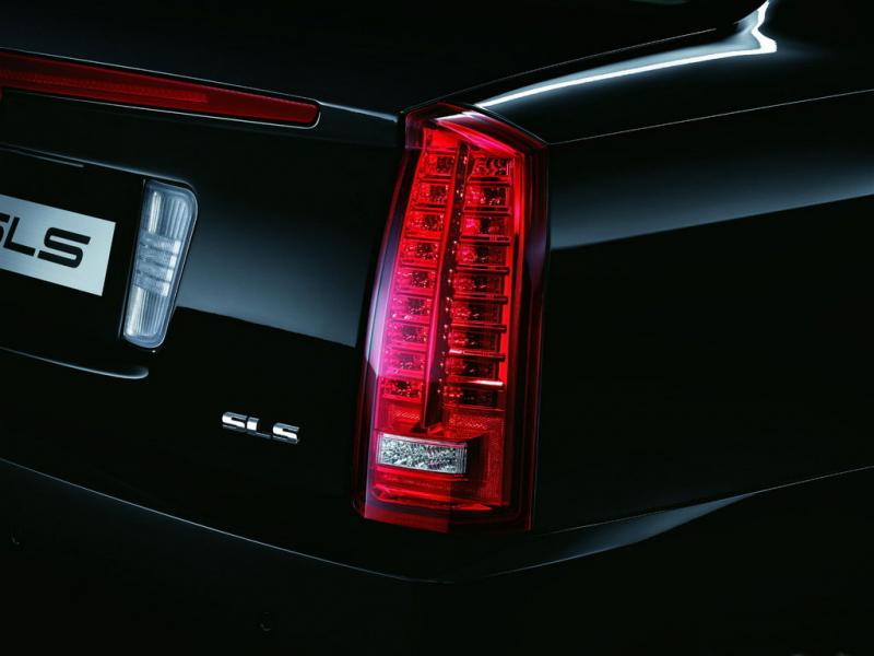 SLS赛威黑色2010款右后大灯