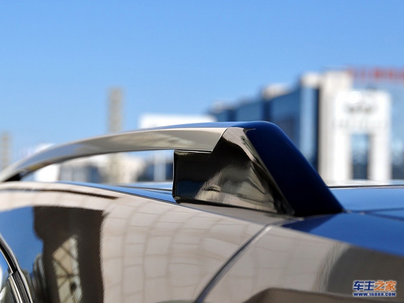 凯迪拉克SRX车顶
