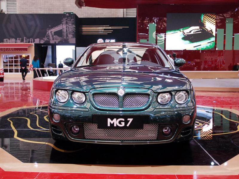MG7绿色MG 7车身正视