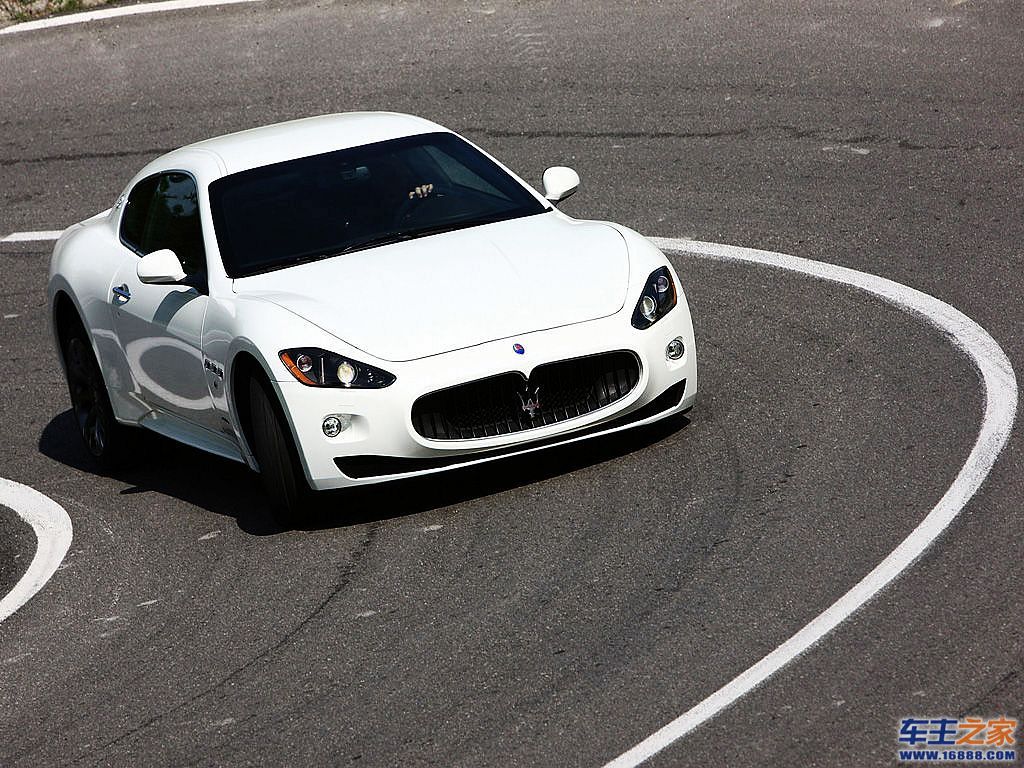 汽车图库 玛莎拉蒂 玛莎拉蒂 ghibli(1/29) 外观 白色granturismo
