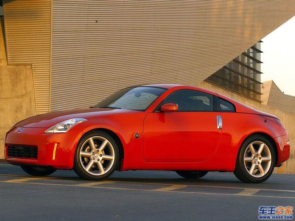 红色日产350z