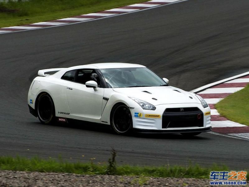 日产GT-R 日产GT-R