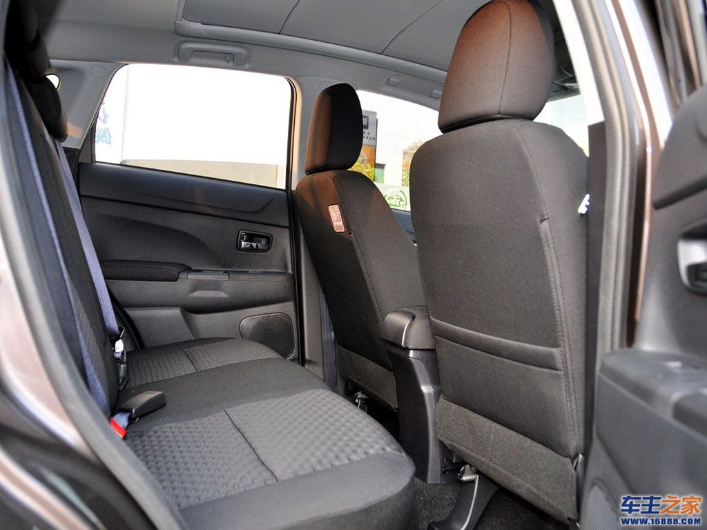 汽车图库 三菱 广汽三菱 劲炫asx(298/513) 内饰 asx劲炫 参考成交价