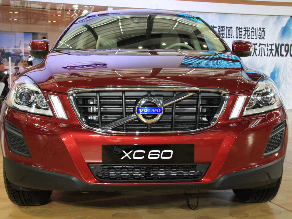 沃尔沃XC60(进口)正前方