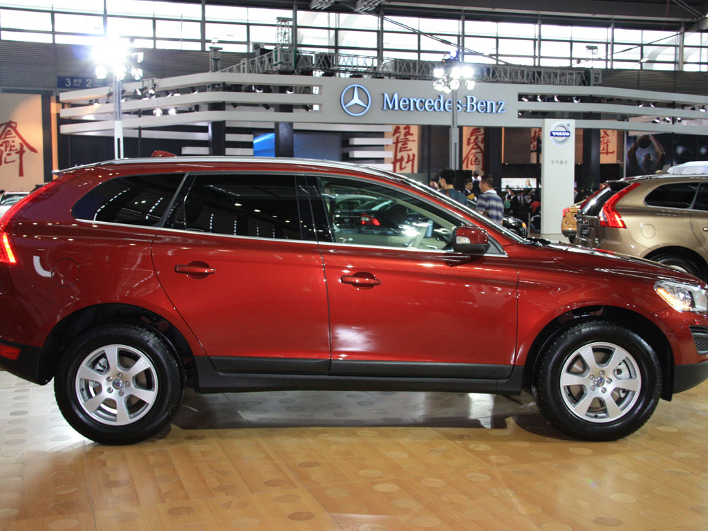 沃尔沃XC60(进口)正侧方