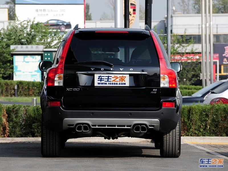 沃尔沃XC90正后方