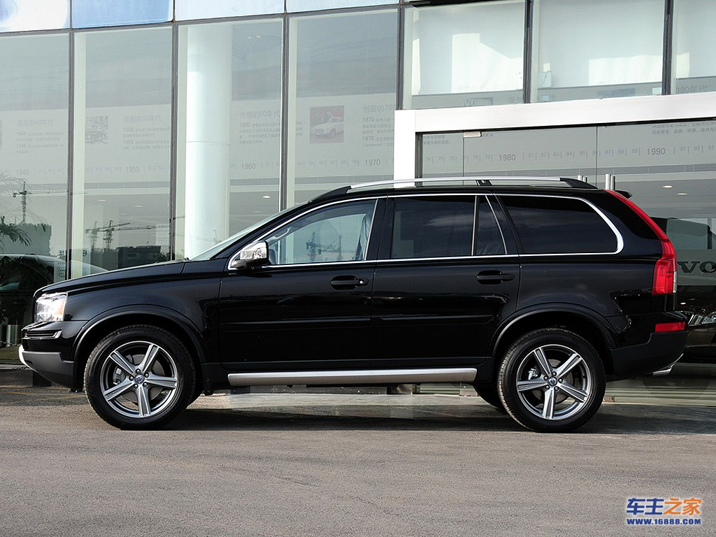 沃尔沃XC90正侧方