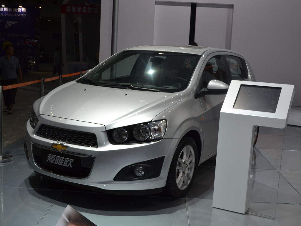 爱唯欧外观图片 – 车主之家