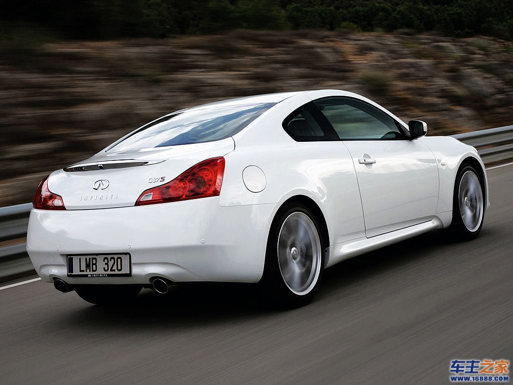 白色 英菲尼迪g系