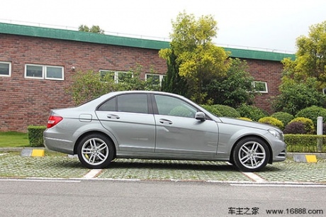多图详细解读奔驰c206时尚型用车体验