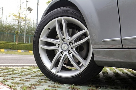 多图详细解读奔驰c206时尚型用车体验